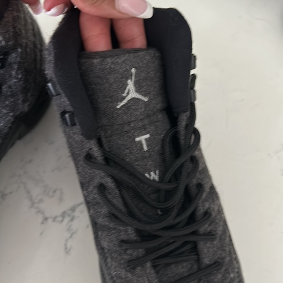 Jordan sneakers 7y - Picture 5 of 5